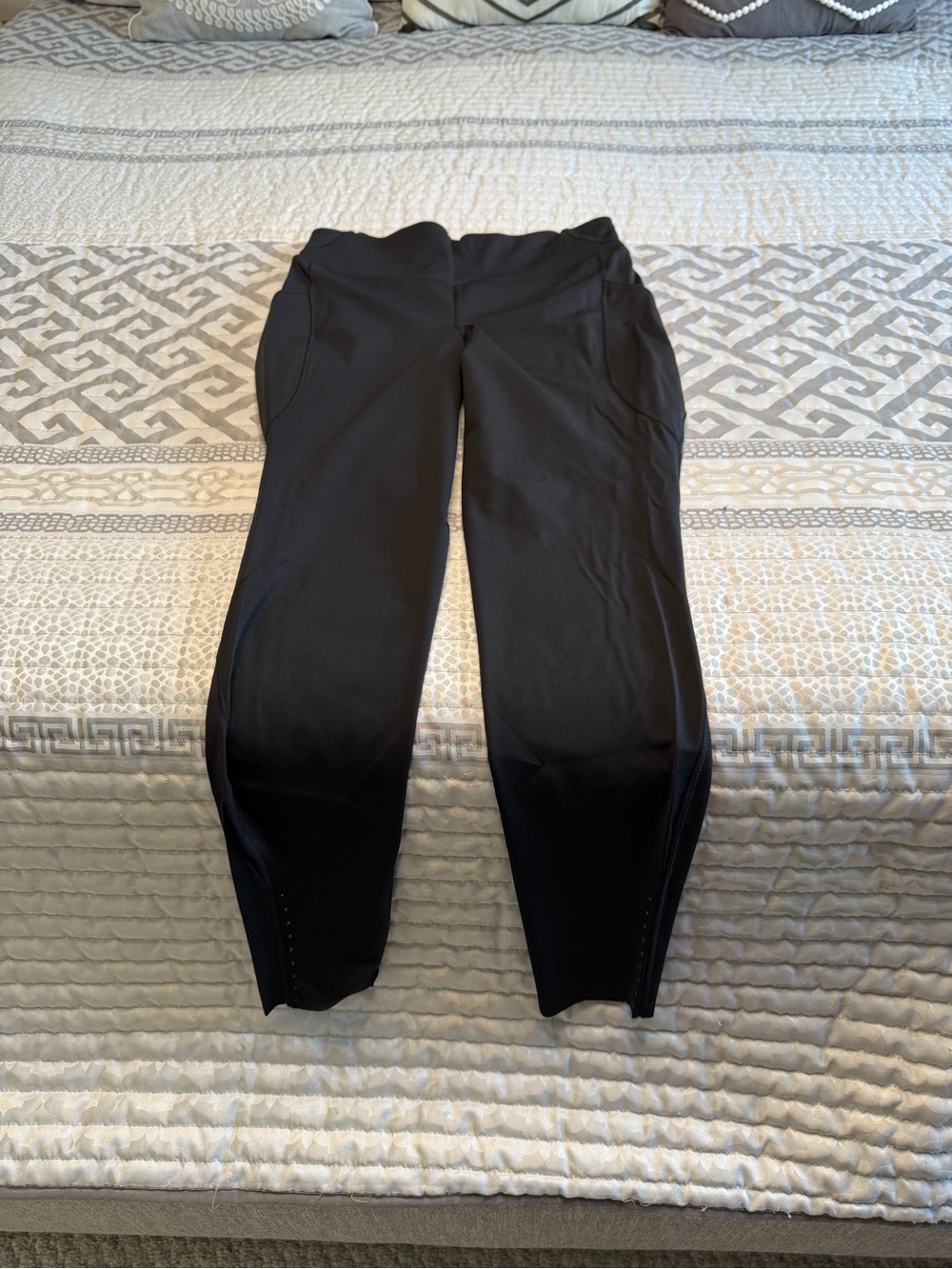 Lululemon base pace leggings